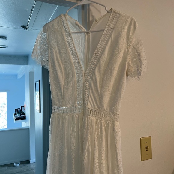 White lace maxi dress- worn once - Picture 4 of 4